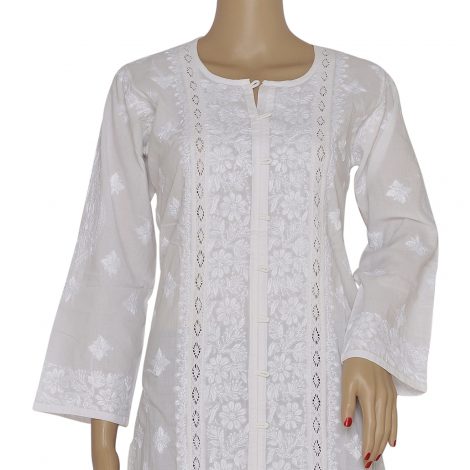 Close up image of Chikankari kurta